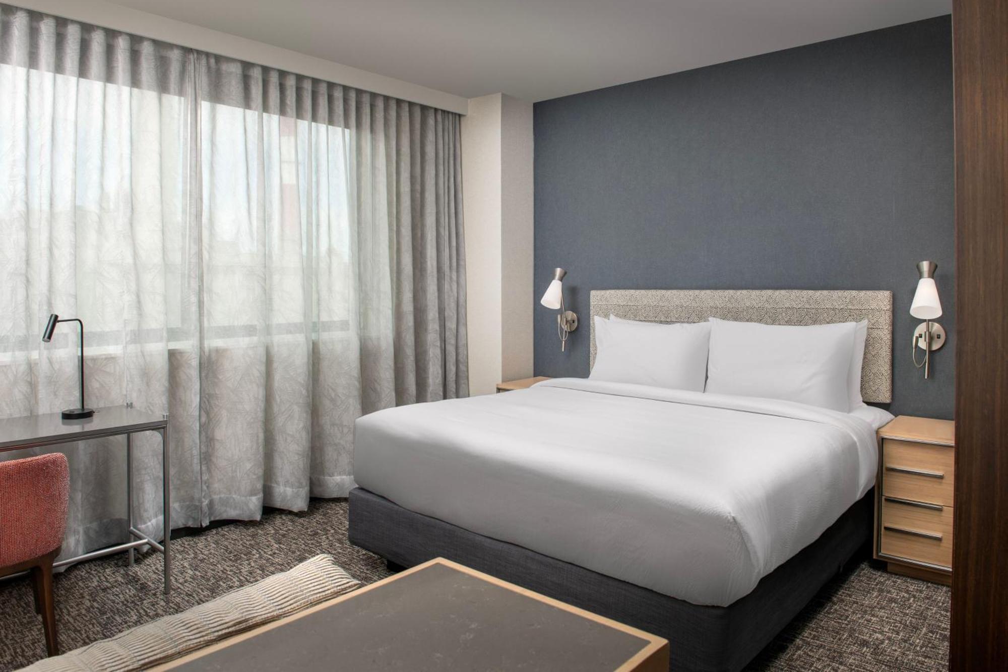 Residence Inn By Marriott New York Queens Экстерьер фото